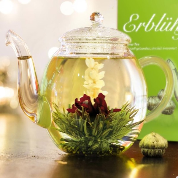 Coffret Cadeau Théière en Verre + 6 Fleurs de Thé Vert Fruité Aromatisé